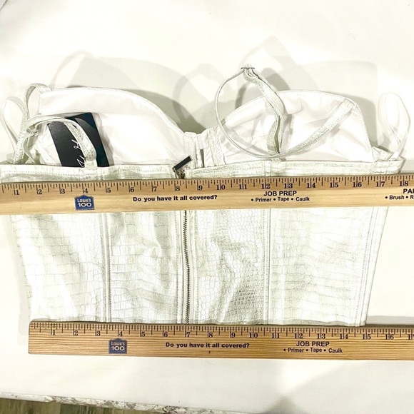 NEW - Say What? Pearl and Silver Faux Crocodile print Corset Bustier Top Size XL - Picture 9 of 10